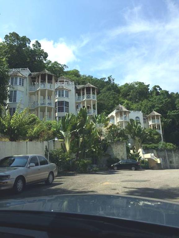 Sky Castles Apt J3 โอโชรีโอส ภายนอก รูปภาพ