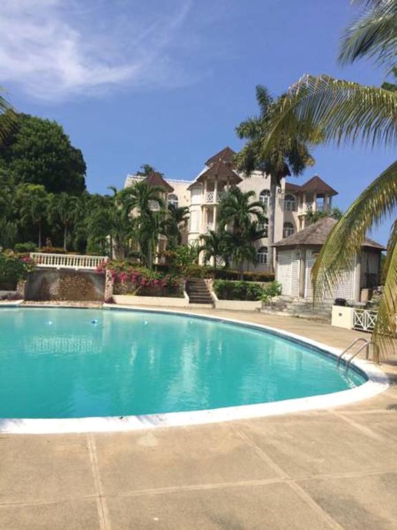 Sky Castles Apt J3 โอโชรีโอส ภายนอก รูปภาพ